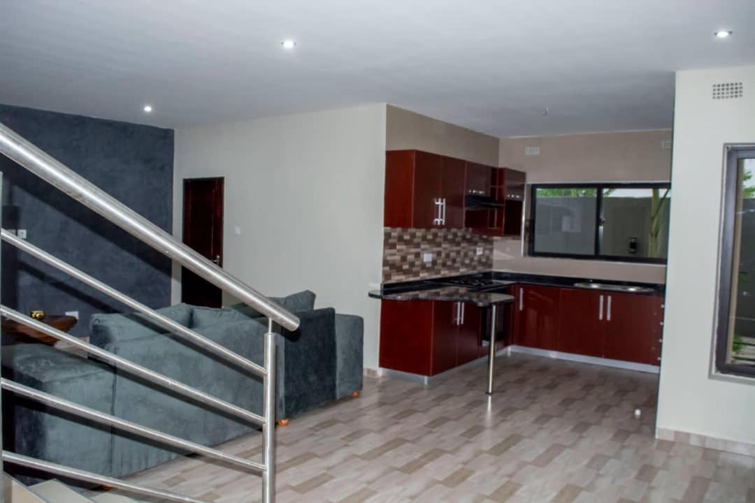 Royal Suites Apartments Lusaka Extérieur photo