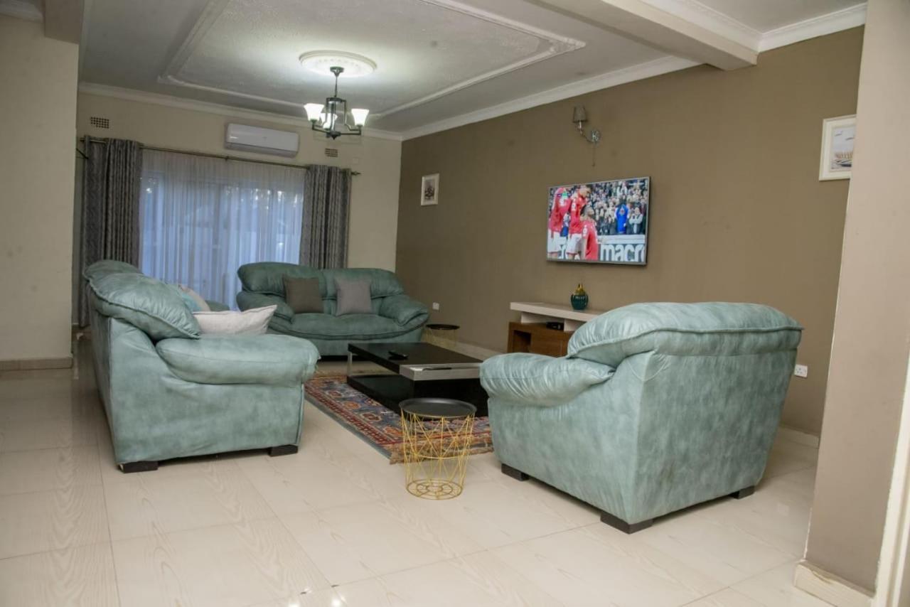Royal Suites Apartments Lusaka Extérieur photo