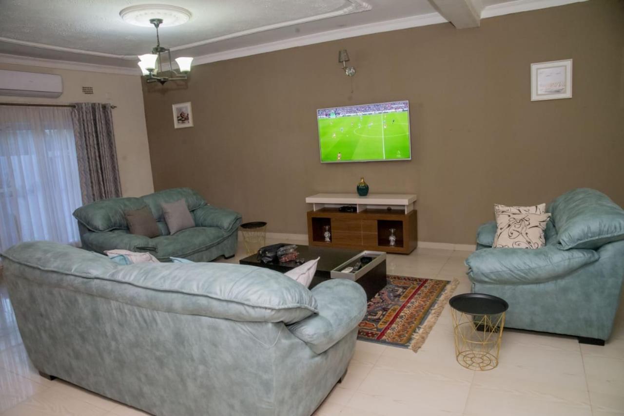 Royal Suites Apartments Lusaka Extérieur photo